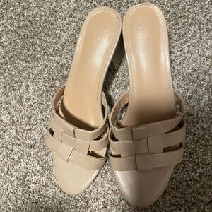 Women's Tan Woven Sandals